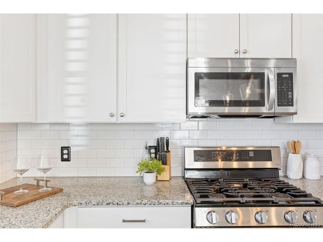 16393 Hay Barn Hts, Monument, CO 80132