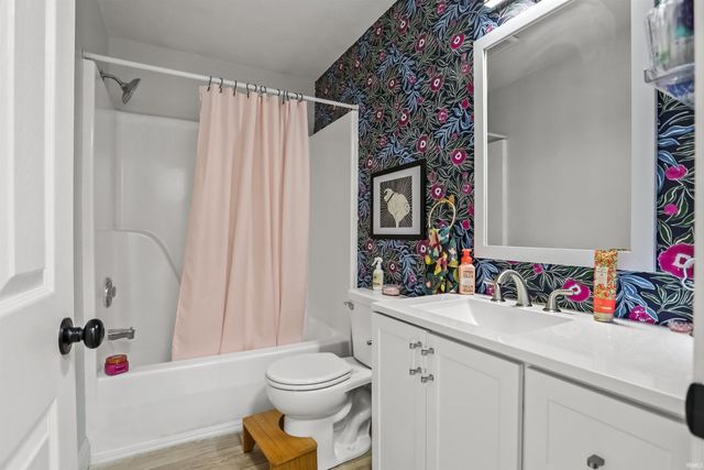 3511 Keystone Hills Drive, Evansville, IN 47711