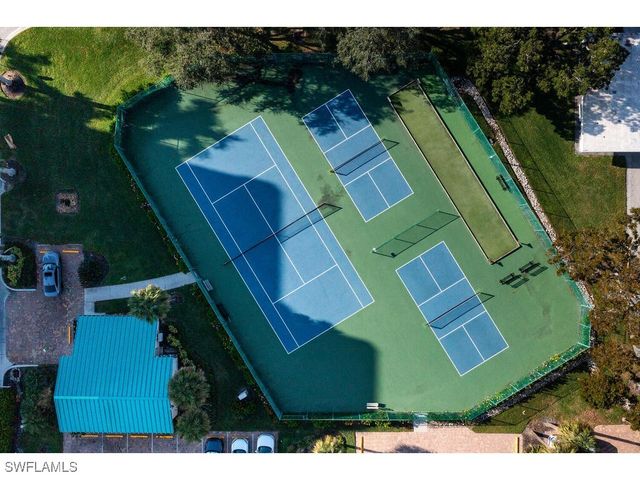 21 Bluebill AVE 1006, Naples, FL 34108