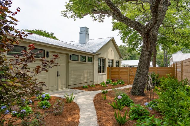 922 Kincade Drive, Mount Pleasant, SC 29464