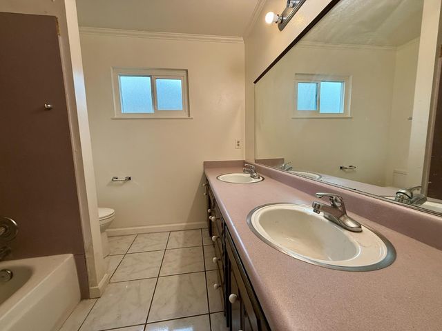 4382 N Crystal Avenue, Fresno, CA 93705