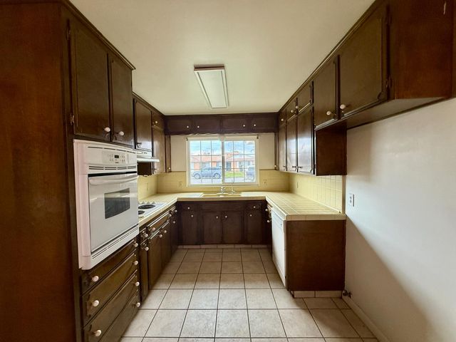 4382 N Crystal Avenue, Fresno, CA 93705