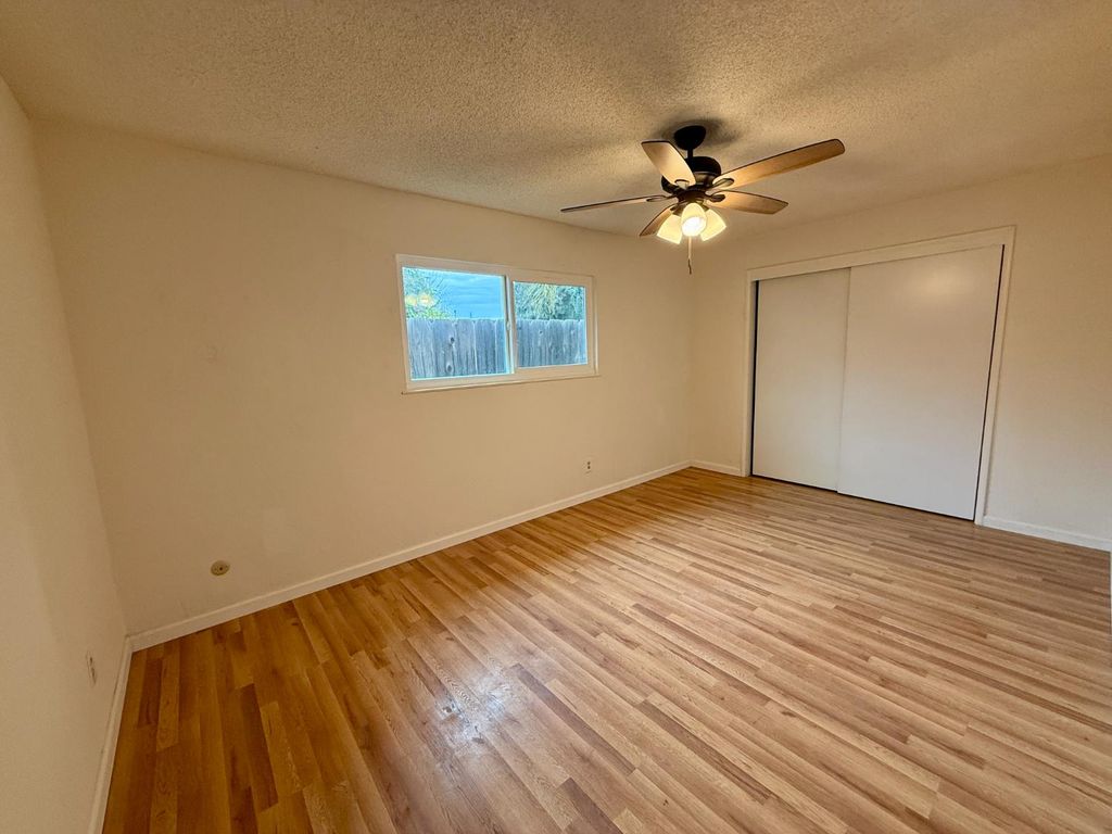 Image 20 of property listing at 4382 N Crystal Avenue, Fresno, CA 93705