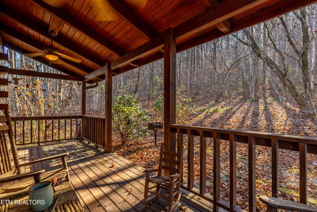 438 Starr Mountain Rd, Tellico Plains, TN 37385