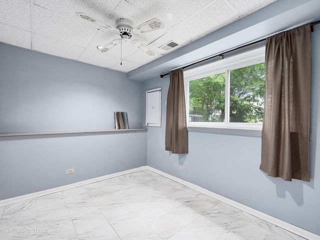 290 LOVELAND Drive, Glendale Heights, IL 60139