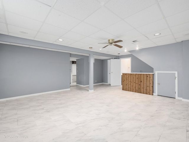290 LOVELAND Drive, Glendale Heights, IL 60139
