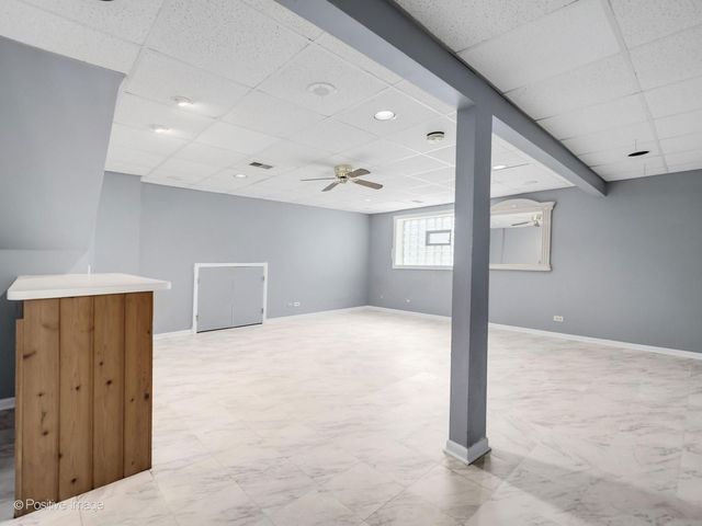 290 LOVELAND Drive, Glendale Heights, IL 60139