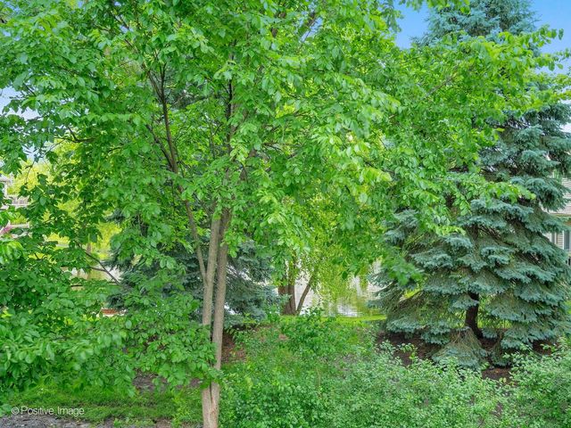 290 LOVELAND Drive, Glendale Heights, IL 60139