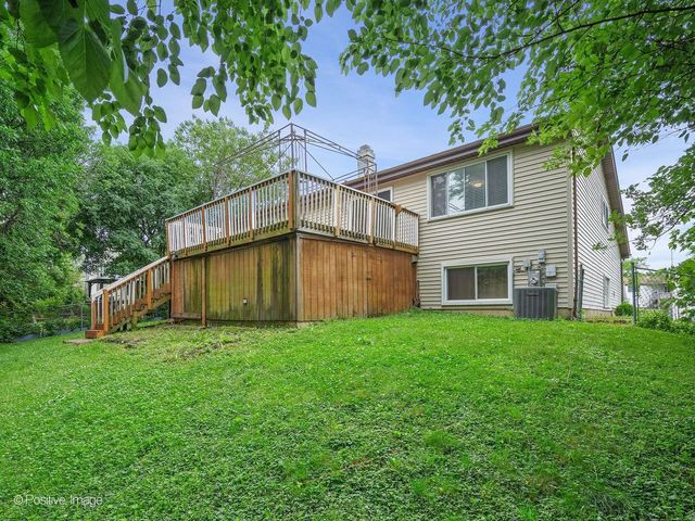 290 LOVELAND Drive, Glendale Heights, IL 60139