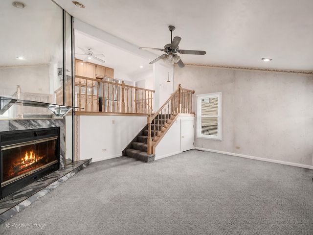 290 LOVELAND Drive, Glendale Heights, IL 60139