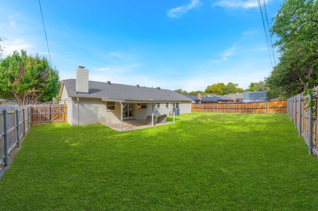 2212 Mountainview Drive, Hurst, TX 76054
