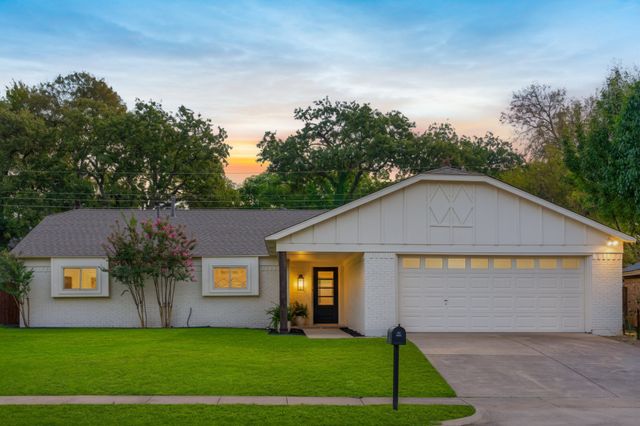 2212 Mountainview Drive, Hurst, TX 76054