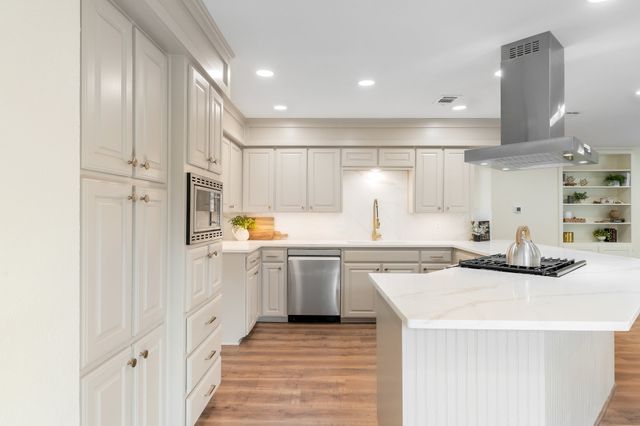 2212 Mountainview Drive, Hurst, TX 76054