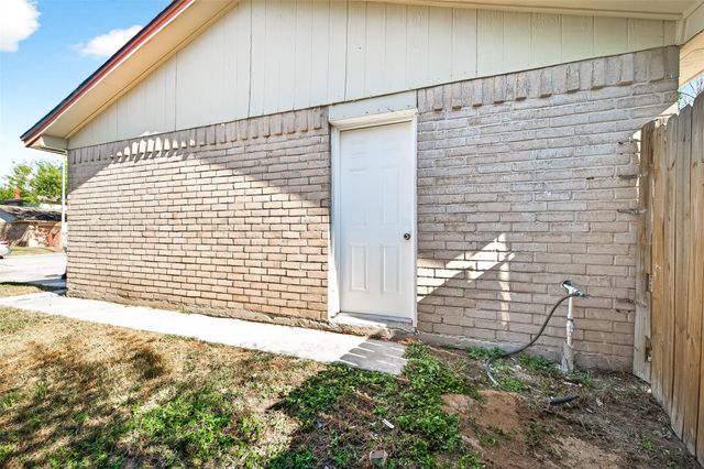 11622 Old Telegraph Road, Houston, TX 77067