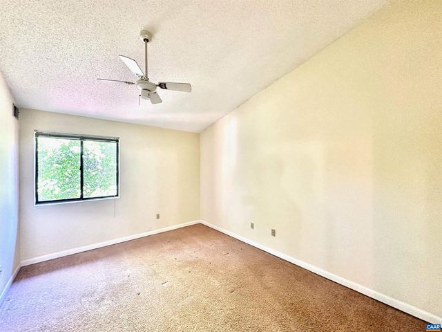 103 TURTLE CREEK RD #11, Charlottesville, VA 22901