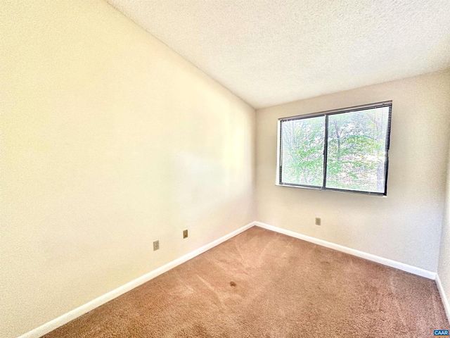 103 TURTLE CREEK RD #11, Charlottesville, VA 22901