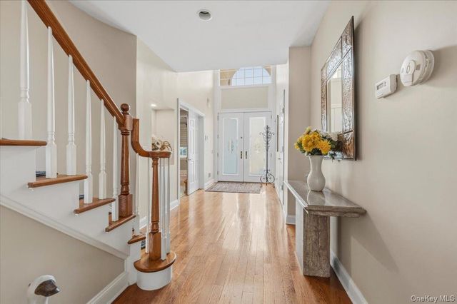 283 Altessa Boulevard, Melville, NY 11747