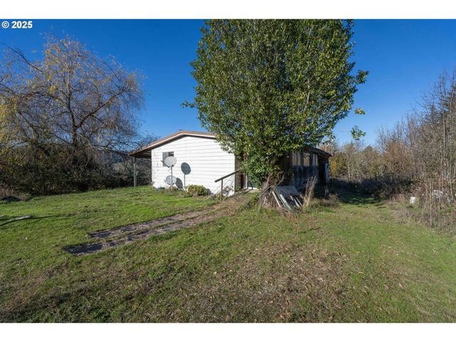 45275 HIGHWAY 242, Myrtle Point, OR 97458