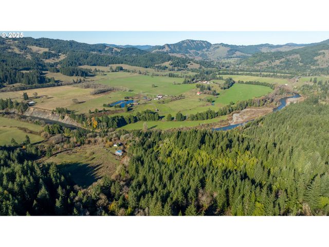 45275 HIGHWAY 242, Myrtle Point, OR 97458