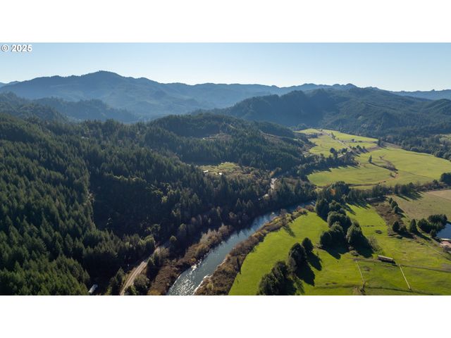 45275 HIGHWAY 242, Myrtle Point, OR 97458