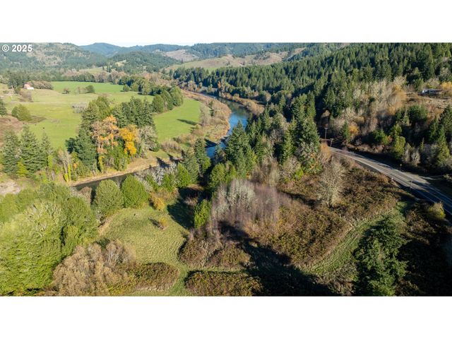 45275 HIGHWAY 242, Myrtle Point, OR 97458