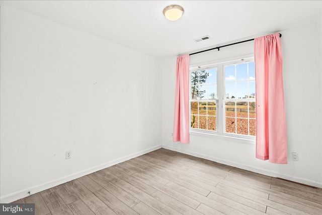 9617 THOUSAND OAKS LN, Spotsylvania, VA 22551