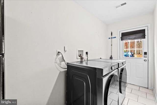 9617 THOUSAND OAKS LN, Spotsylvania, VA 22551