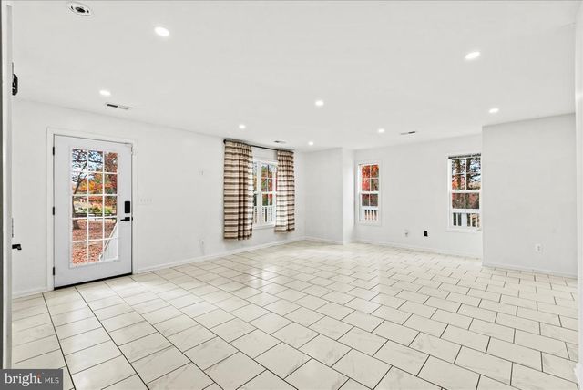 9617 THOUSAND OAKS LN, Spotsylvania, VA 22551