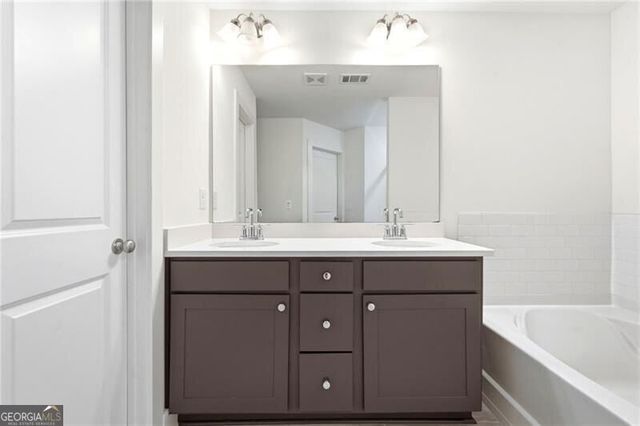91 Auburn Run Lane, Auburn, GA 30011