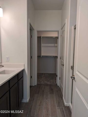 2195 W Desert Topaz Way, Tucson, AZ 85742