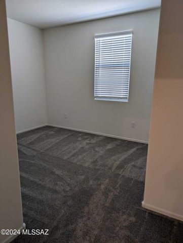 2195 W Desert Topaz Way, Tucson, AZ 85742