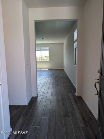 2195 W Desert Topaz Way, Tucson, AZ 85742