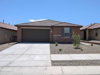 2195 W Desert Topaz Way, Tucson, AZ 85742