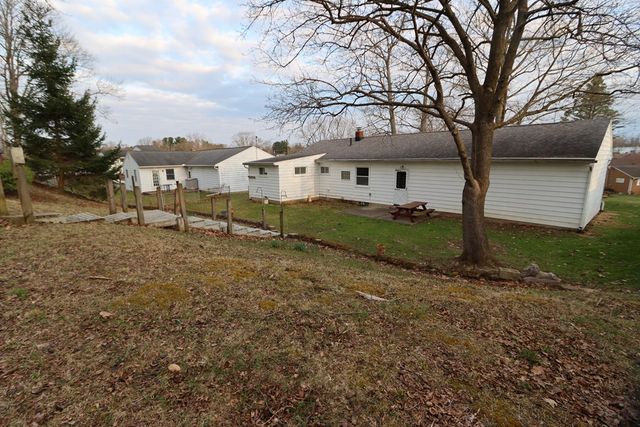 1462 S Lascerne Circle, Mansfield, OH 44906