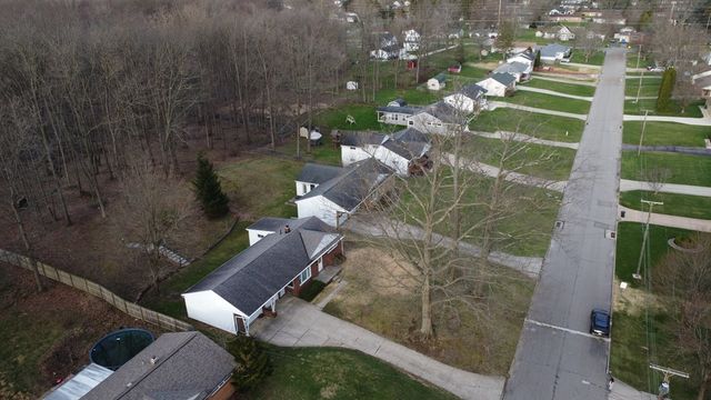 1462 S Lascerne Circle, Mansfield, OH 44906