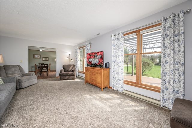 8873 Cooley Road, Ravenna, OH 44266