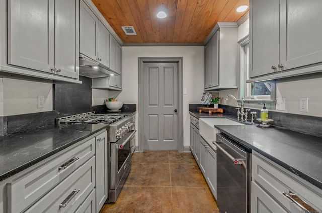 4636 River Rd, Clinton, LA 70722