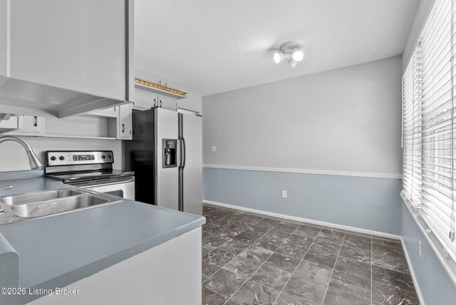4802 Famous Way, Louisville, KY 40219