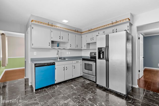 4802 Famous Way, Louisville, KY 40219