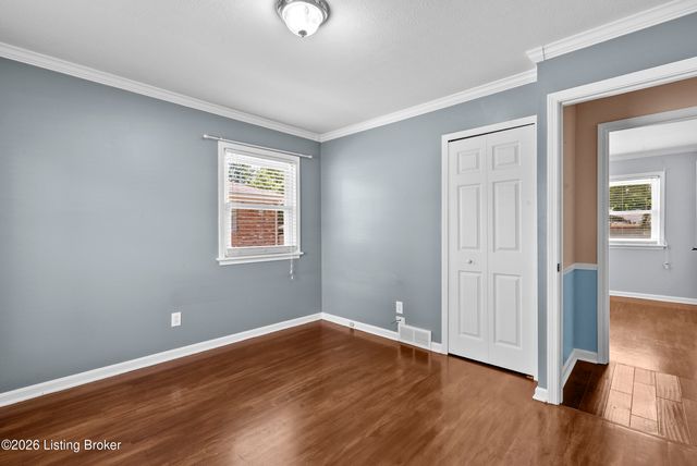 4802 Famous Way, Louisville, KY 40219