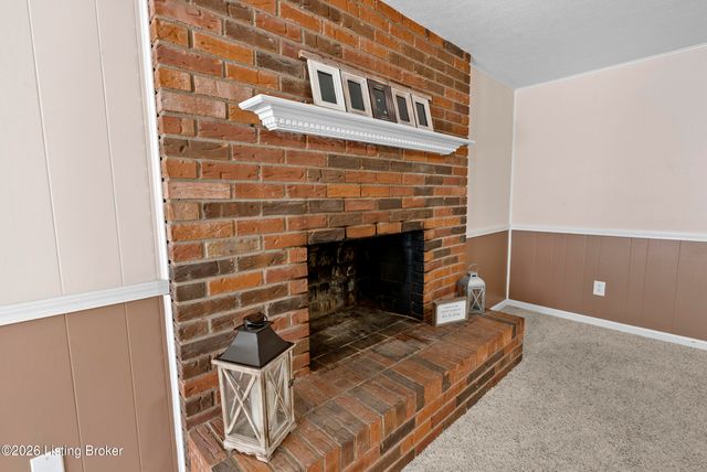 4802 Famous Way, Louisville, KY 40219
