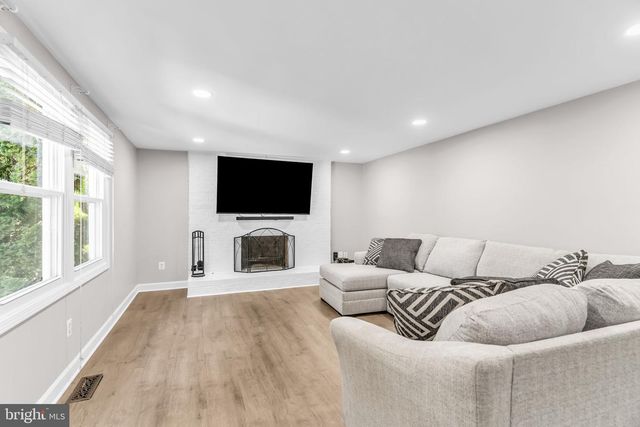 3204 LOCKGATE CT, Herndon, VA 20171