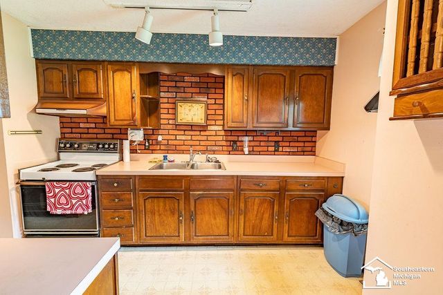 3563 1st Street, La Salle, MI 48145