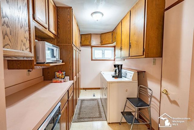 3563 1st Street, La Salle, MI 48145
