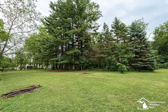 3563 1st Street, La Salle, MI 48145