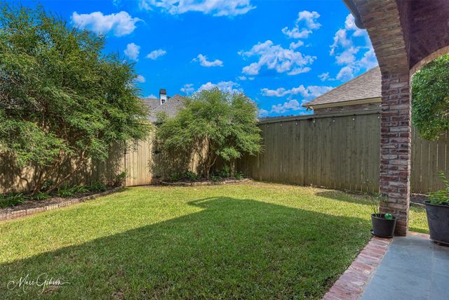 211 Hollybrook Drive, Shreveport, LA 71106