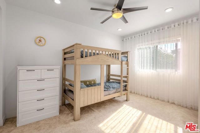 16855 Balboa Lane, Van Nuys (los Angeles), CA 91406