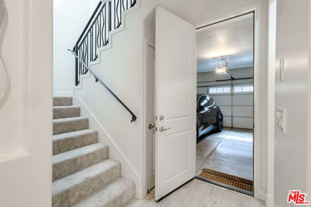 16855 Balboa Lane, Van Nuys (los Angeles), CA 91406