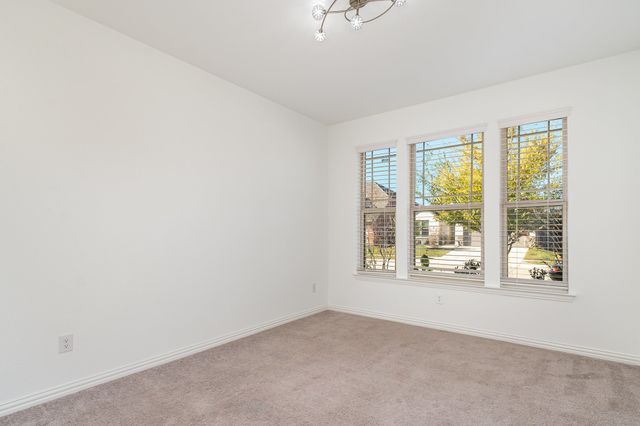 428 Halwin Drive, Fort Worth, TX 76131