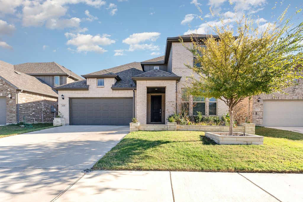 428 Halwin Drive, Fort Worth, TX 76131
